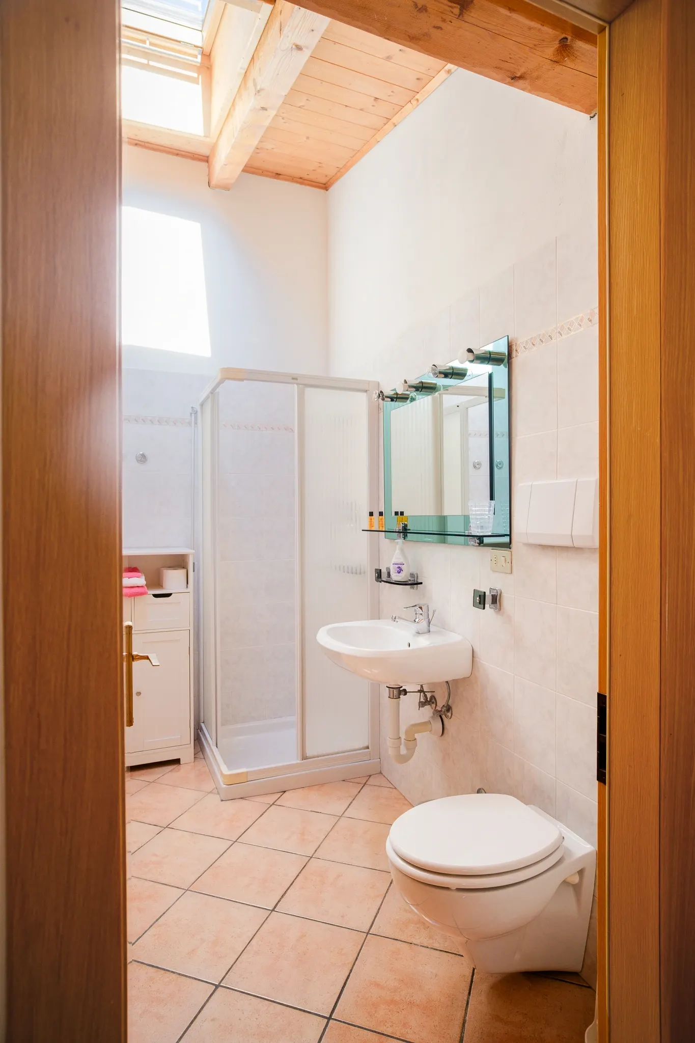 Il bagno di Achillea con doccia