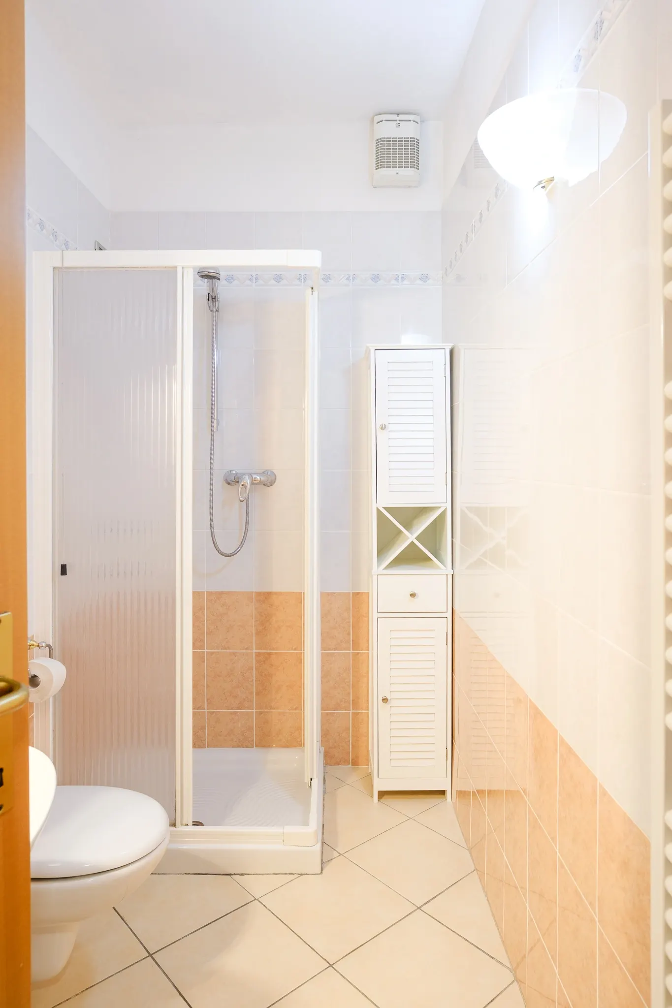 Il bagno di Pino Mugo con doccia
